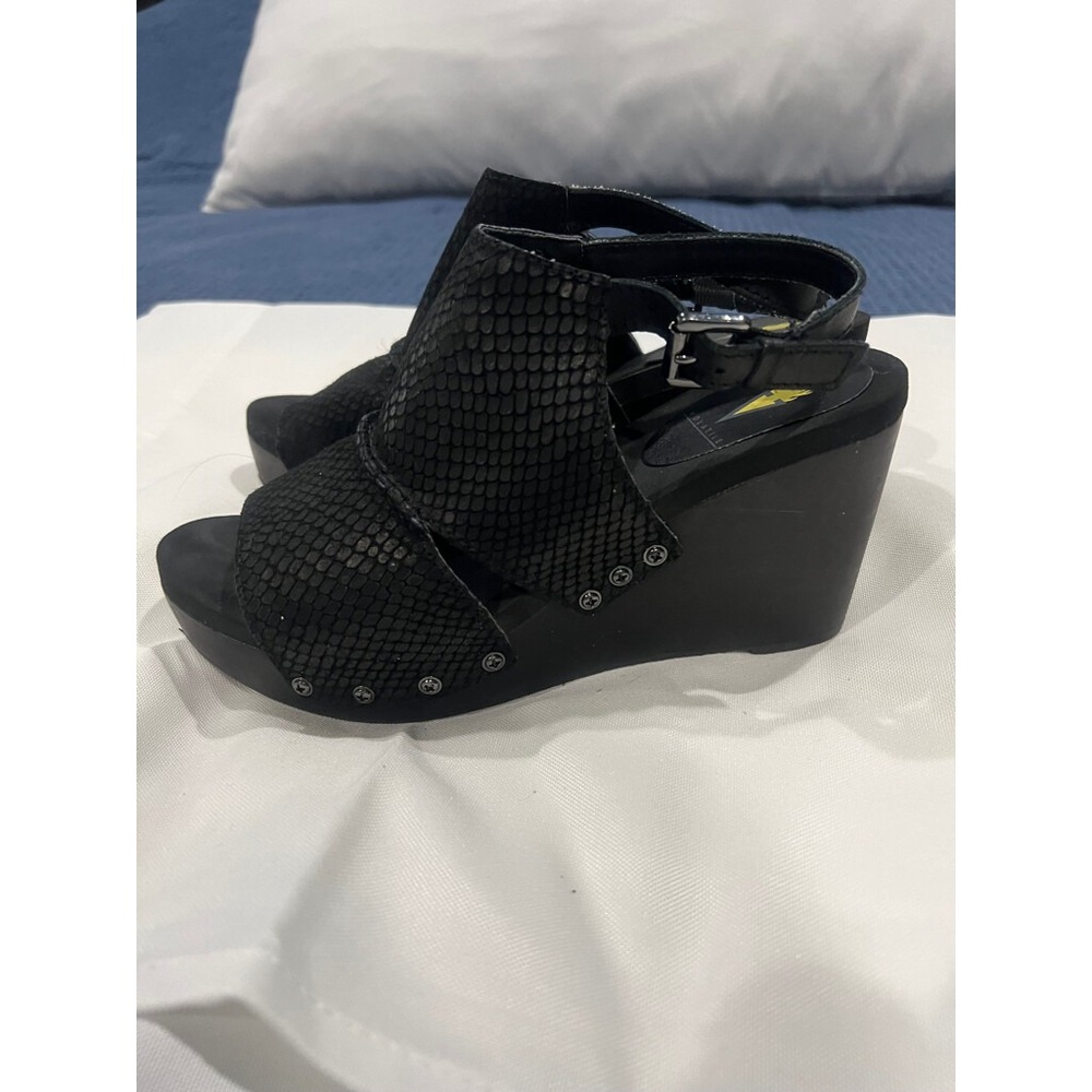 Volatile women's wood wedged heels slingback size 8 black